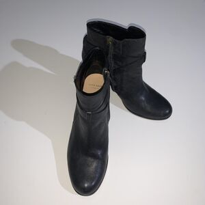 Cole Haan Ankle Boots Womens 9.5 Cassidy Grand OS Leather Buckle Booties D41598